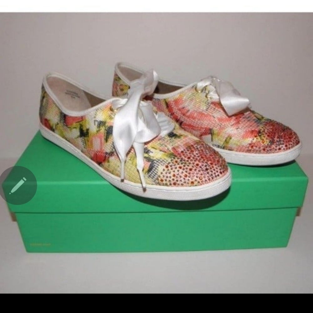 J Renee Schooner Vintage Geometric Multi Coral Hue Sneaker w Bead Detail 8-1/2 M